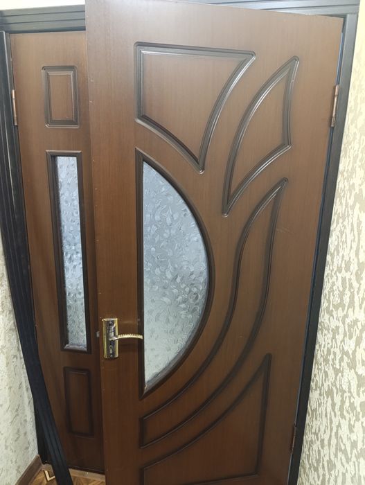 Продам межкомнатные двери срочно, самовывоз.