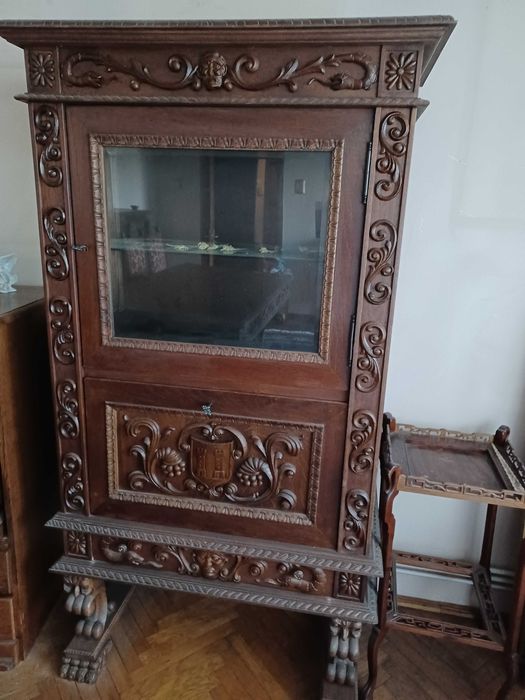VIND MOBILA STIL SCULPTATA din lemn masiv-stejar