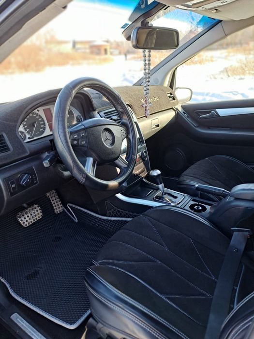 Продам достойный Мерседес B200
