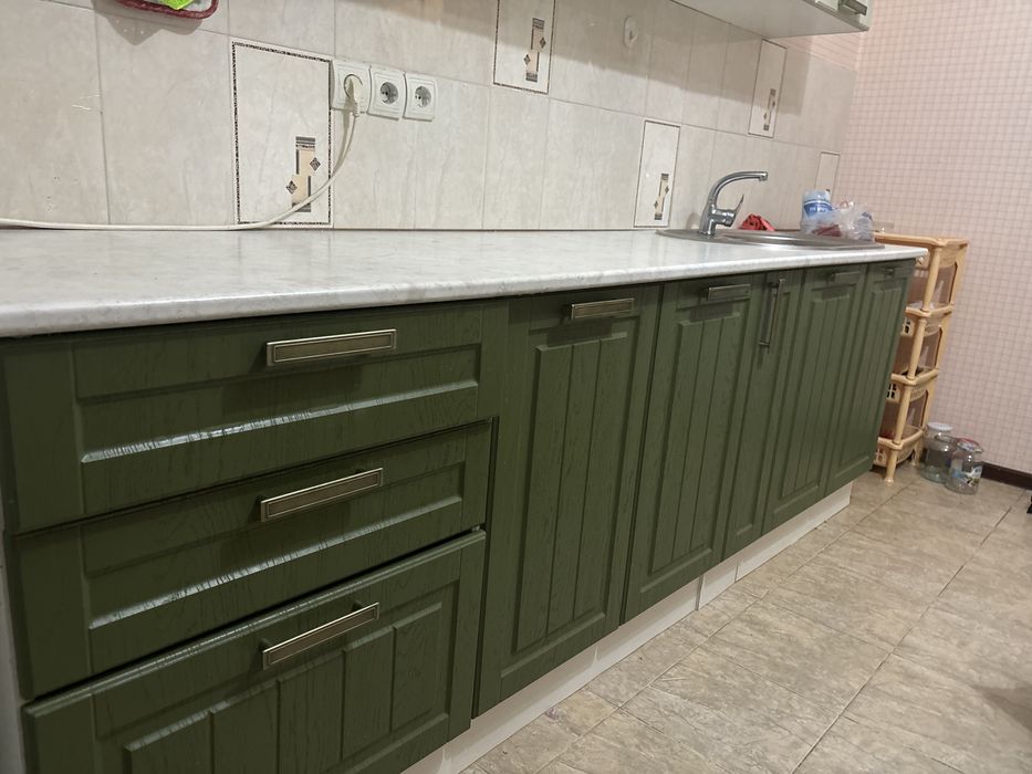 Продается кухонный гарнитур