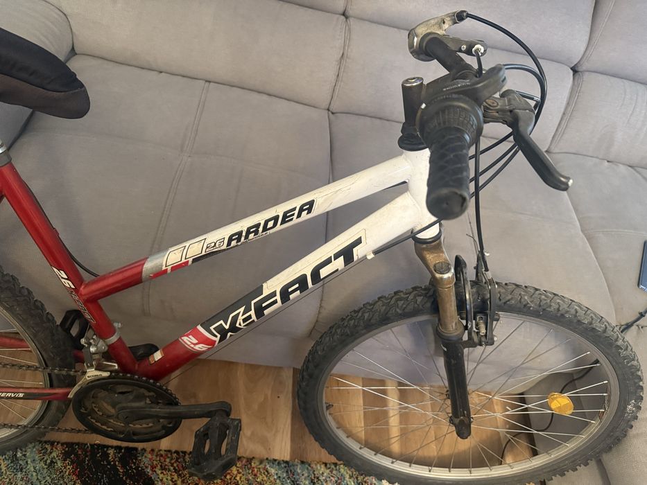 Bicicletă X-Fact 26 – alb cu roșu – 400 lei