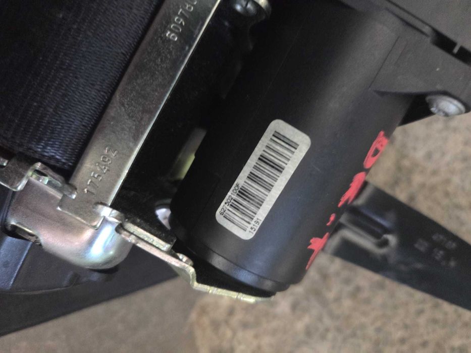 Set centuri centura sigurante fata spate stanga dreapta cu capse pirotehnice Audi Q7 4M