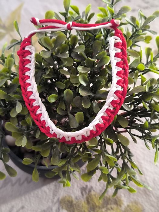 Мартеници на едро