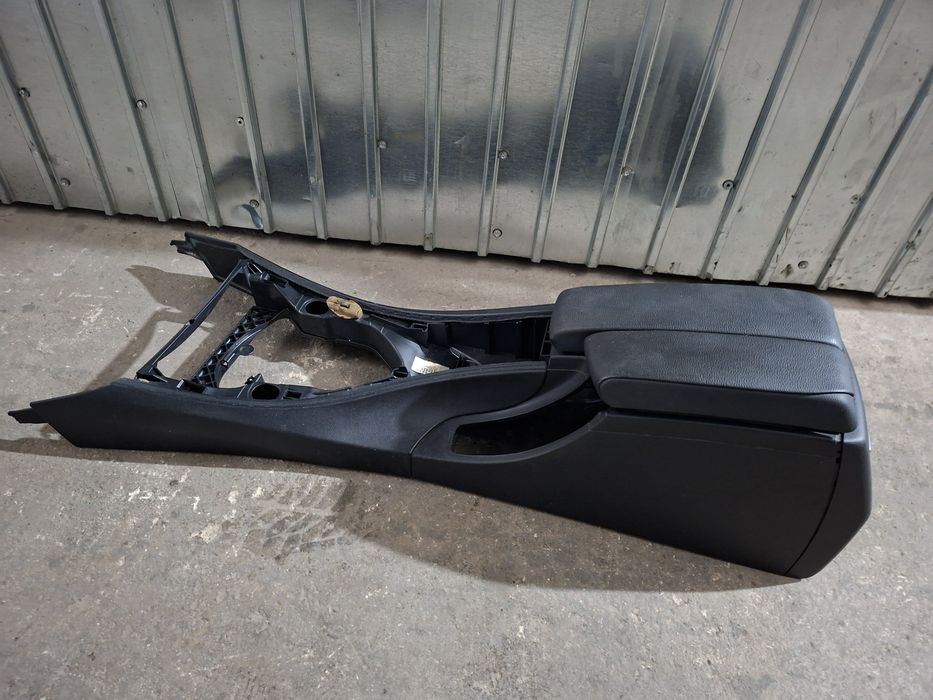 Cotiera consola centrala dublu rabatabila BMW E90 E91 E92 E93
