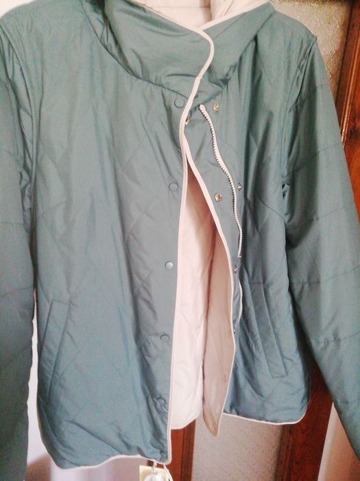 Куртка на весну двусторонняя button, новая