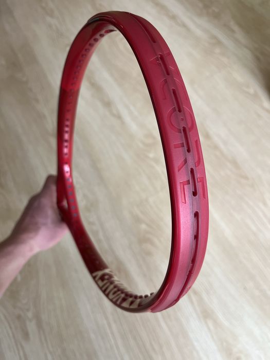 Yonex Vcore 100 2026 Ruby Red (300g)