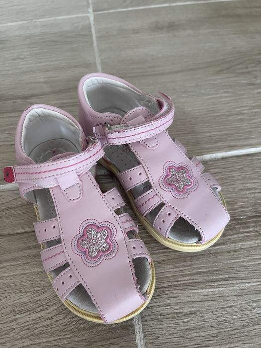 Sandale fetite marimea 25