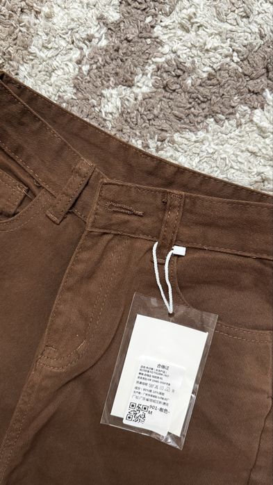 Женские джинсы