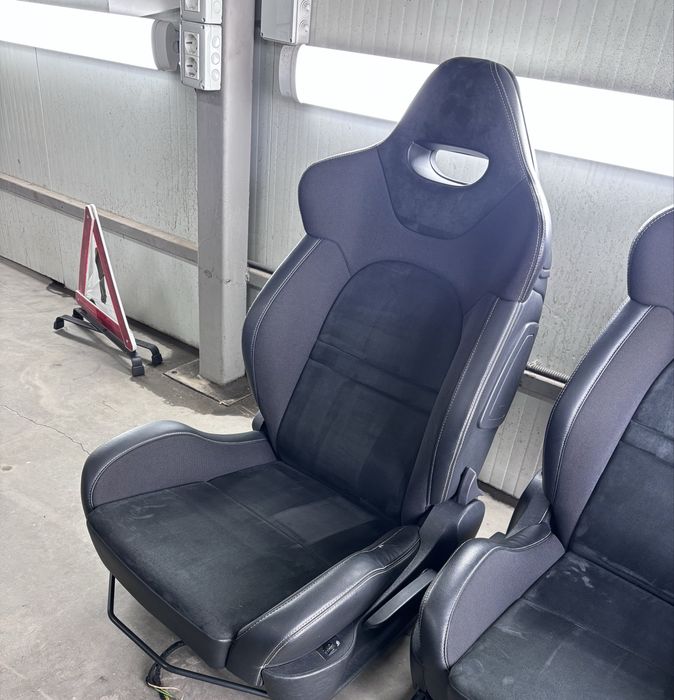 Scaune Recaro Peugeot RC / GT cu volan pe stanga si incalzire