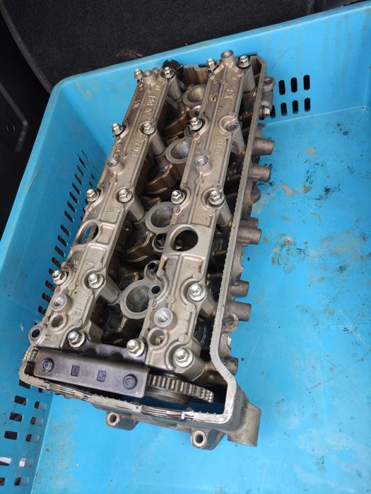 Продавам глава Suzuki gsxr 1000 2005 - 2008