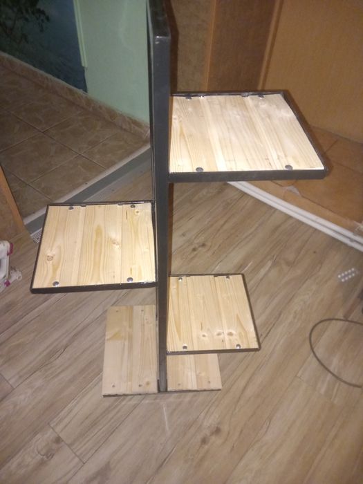 Suport flori pt patru ghivece