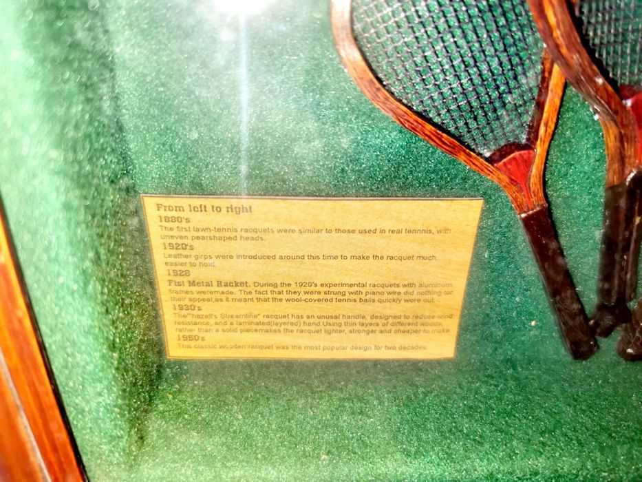 Антикварна тенис картина плакет витрина тенис ракета 1880 - 1950г.