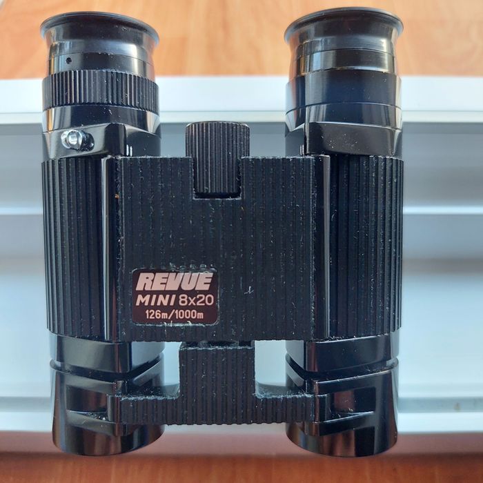 Binoclu Revue Swiss  8x20