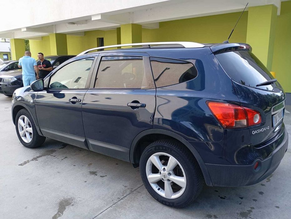 Nissan Qashqai 2.0 DCI 141 CP 4x4 cu 7 Locuri din 2010