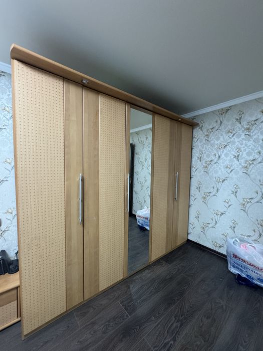 Продам спальный гарнитур