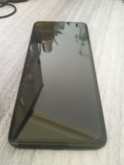 Redmi not 12 pamyat 6:128 yangi telefon hamma joyi radnoy garantiya