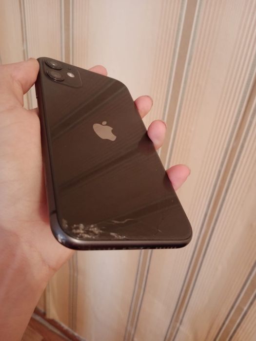 Продам Iphone 11