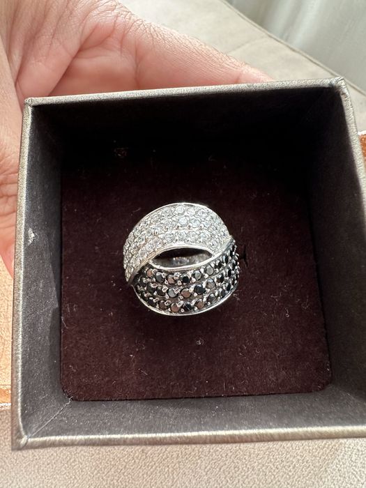 Красив сребърен пръстен