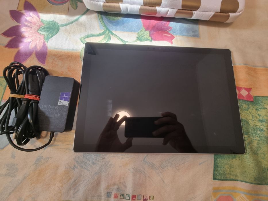 Microsoft surface pro 5