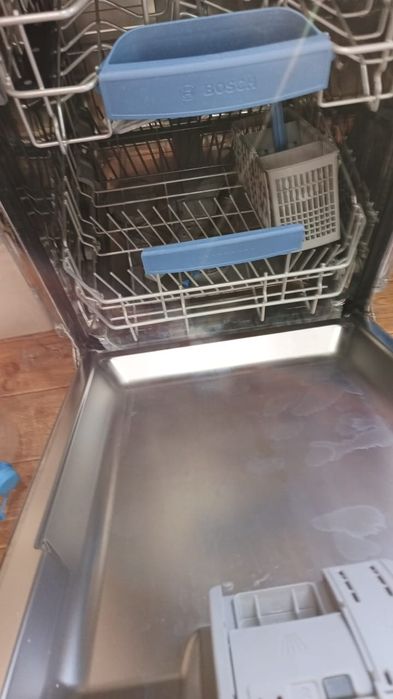 Продам посудомоечную машину.