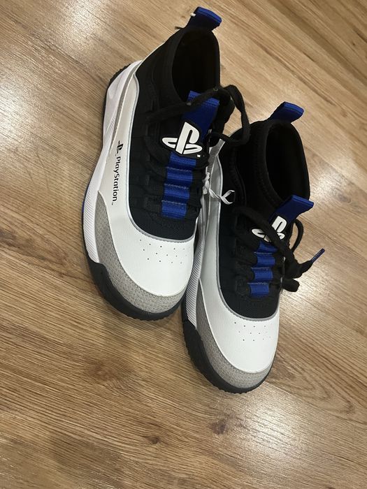 Маратонки Playstation