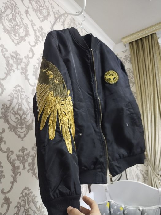 Мужской жикет сотилади.