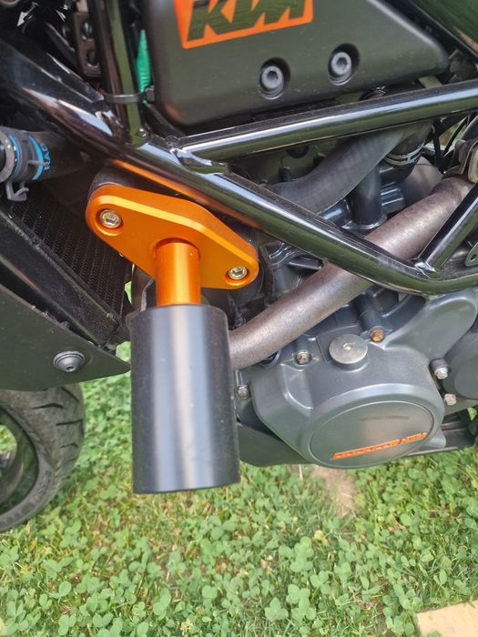 Motocicleta A1 KTM DUKE 125 cc