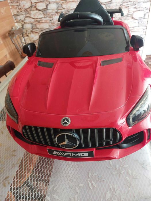 Акумулаторна кола Mercedes
