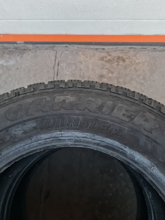 Зимни гуми 2 броя PIRELLI Carier Winter 175 70 R14C дот 3020