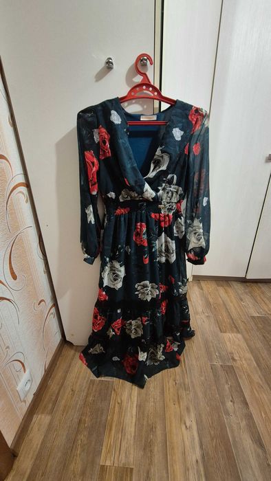 Продам разные платья