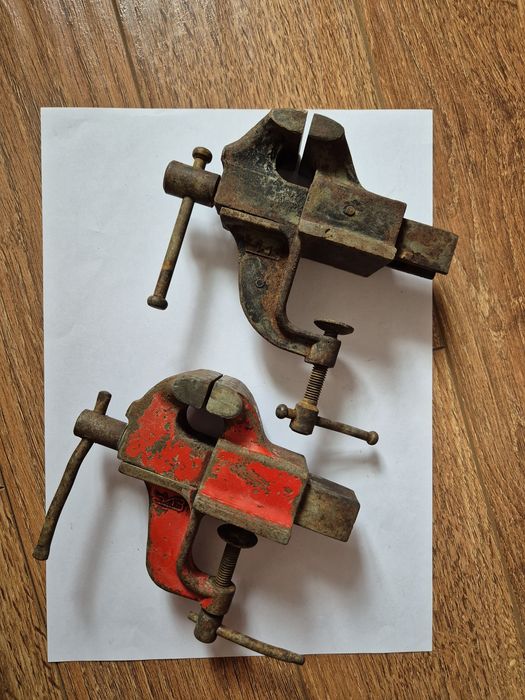 Продаются:  тиски, рубанок