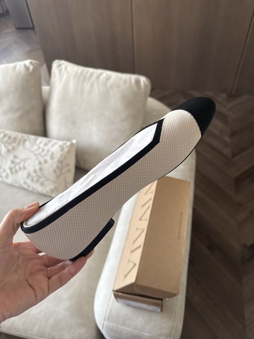 Продам новые балетки Vivaia