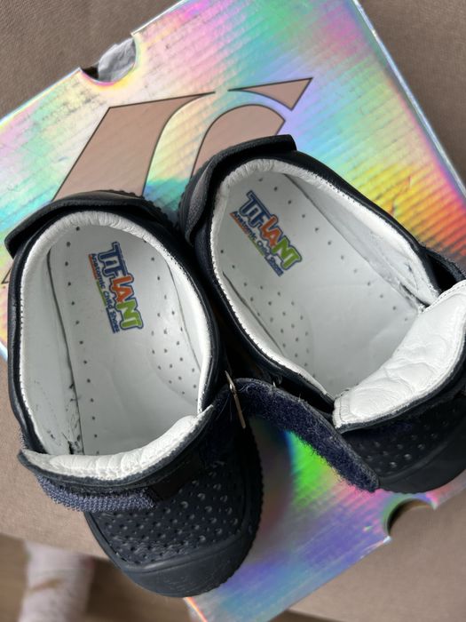 Продам кожаные сандали Tiflani!