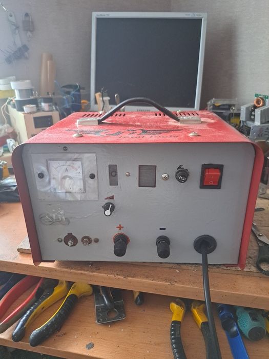 Зарядное для авто