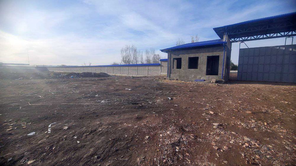 У трассы в сторону Чимгана. 1-Га. Под любой Проект.