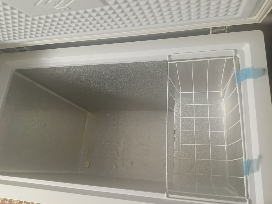 Продам морозильник