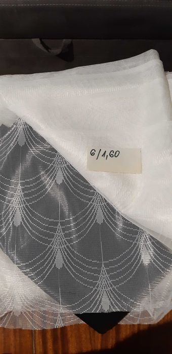 Плат за тънко перде