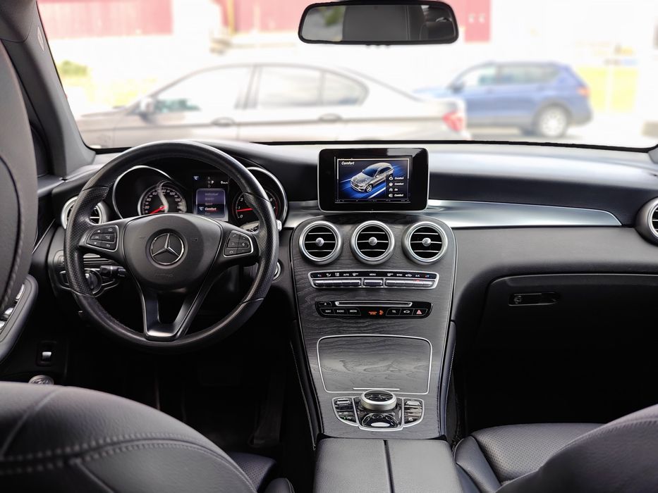 Mercedes Benz GLC300 2018