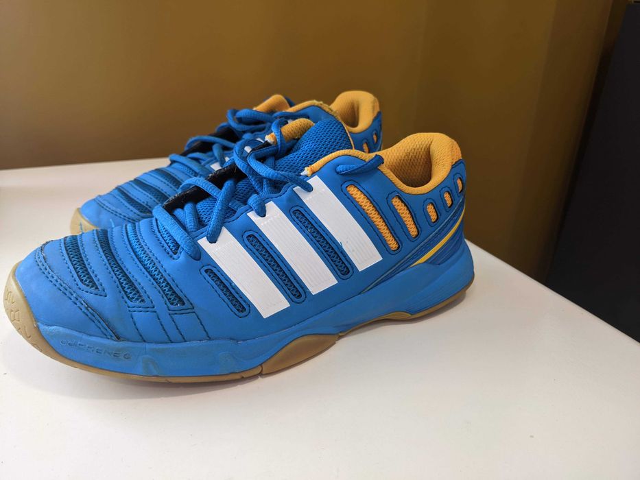 Pantofi sport adidas non marking nr 36 37