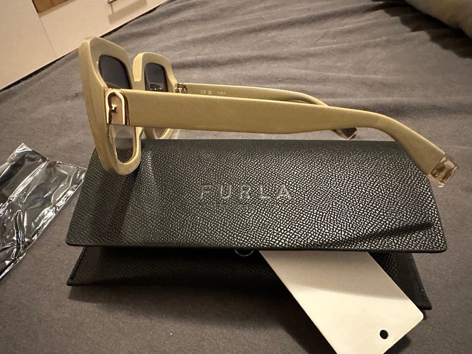 Слънчеви очила furla