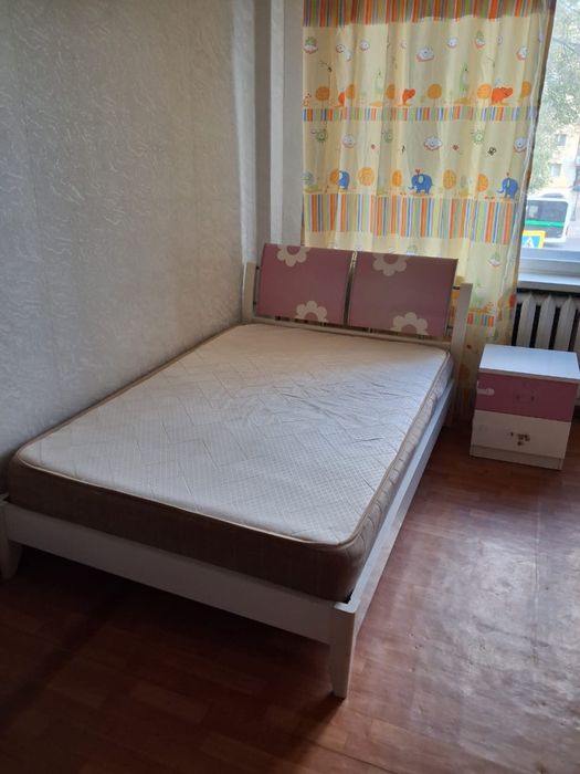 Спальный гарнитур Весь Срочно!