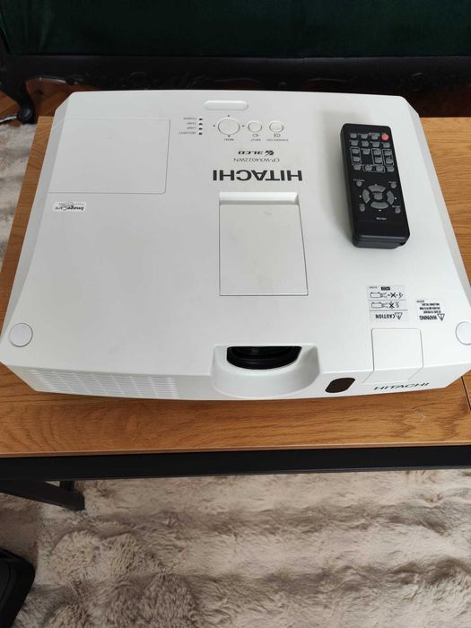 Vand proiector Hitachi CP-WX4022WN