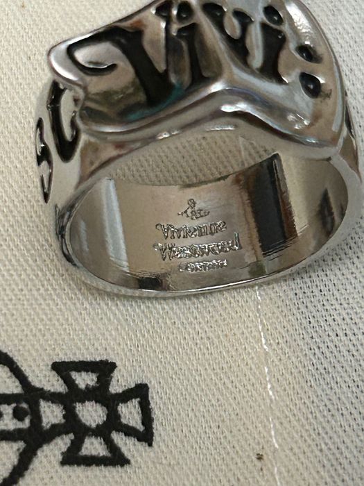 Пръстен на vivienne westwood