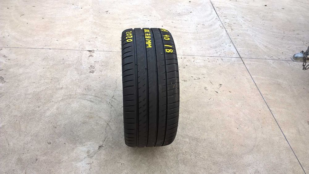 O anvelopa vara 275 40 18 michelin pilot sport 4 profil de 7,8 mm