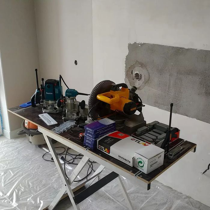 Профессиональная установка дверей.