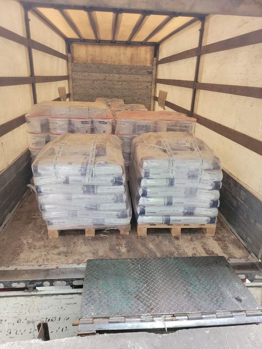 Transport marfa camion  pana la 9 tone