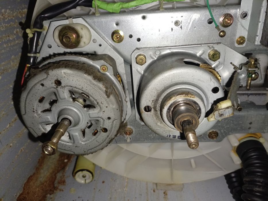 Продам стиральную машину