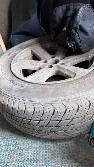 Запаска R17 шинами