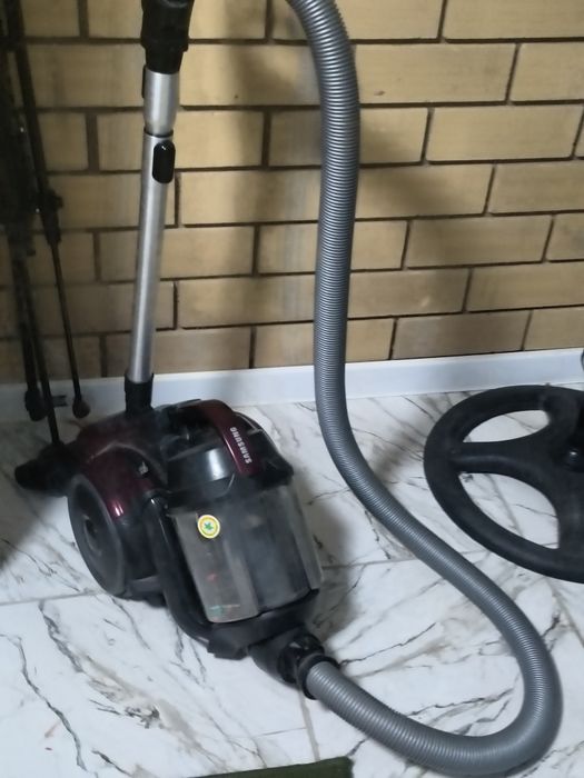 Продам пылесос Samsung