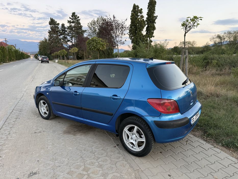 Peugeot 307 + Scuter / Individual